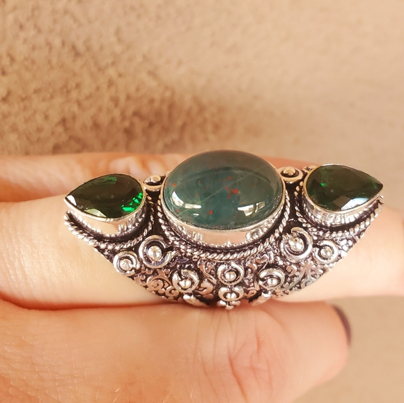 New Bloodstone and Peridot 925 Silver Statement Ring. - Picture 8 of 15